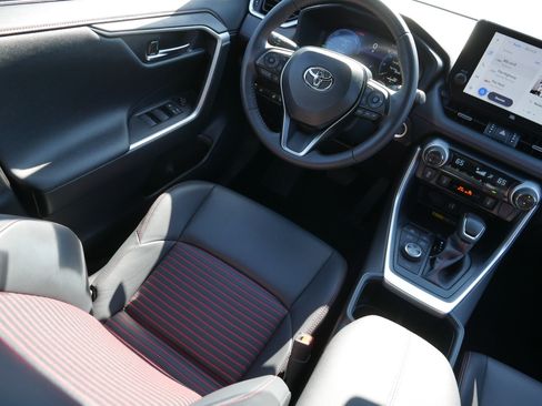 Used 2025 Toyota RAV4 XSE w/ Weather Package AWD/4WD image 9