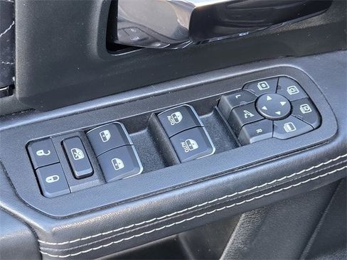 Used 2025 RAM 3500 Limited image 13