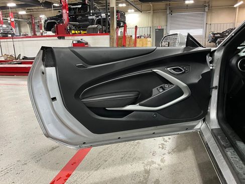 Used 2017 Chevrolet Camaro LT RWD image 18