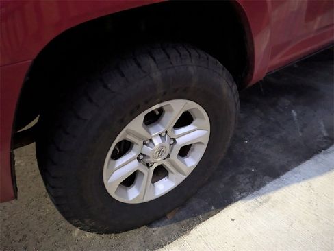 Used 2018 Toyota 4Runner SR5 image 8