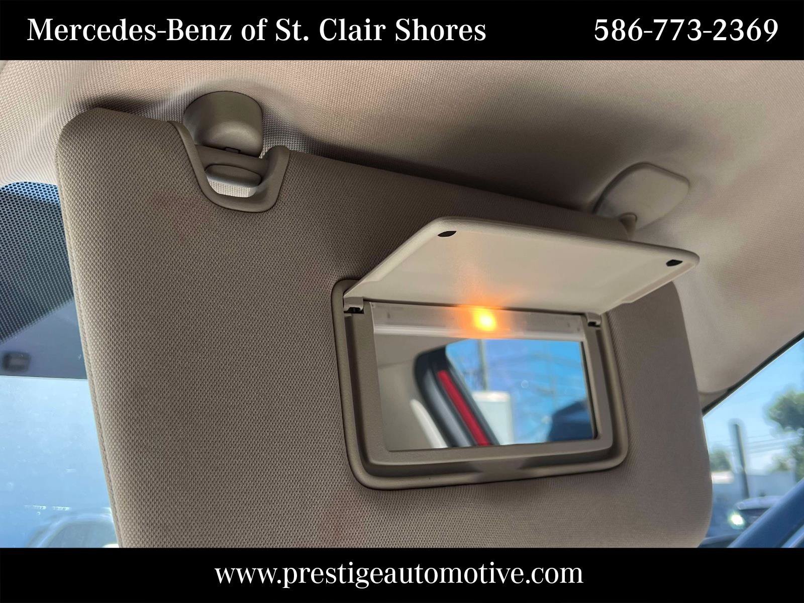 Used 2015 Nissan Rogue SV FWD image 34