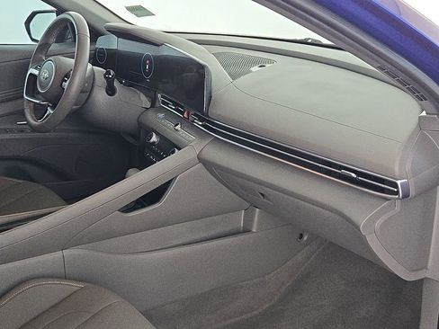 Used 2023 Hyundai Elantra SEL w/ Convenience Package FWD image 34