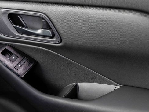 Certified 2024 Nissan Rogue S image 16