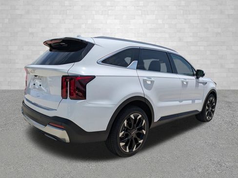 Used 2025 Kia Sorento SX FWD image 2