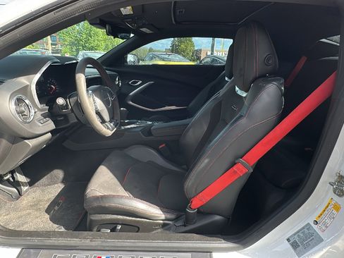 Used 2019 Chevrolet Camaro ZL1 image 13