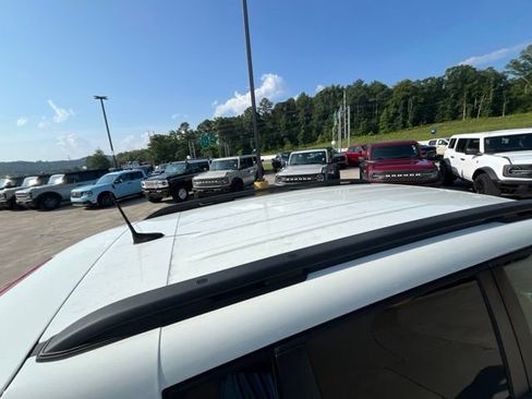 Used 2019 Jeep Renegade Latitude FWD image 9