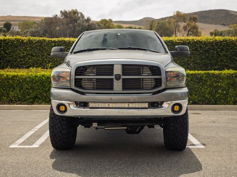 Used 2008 Dodge Ram 2500 Truck SLT w/ Popular Equipment Group AWD/4WD image 2