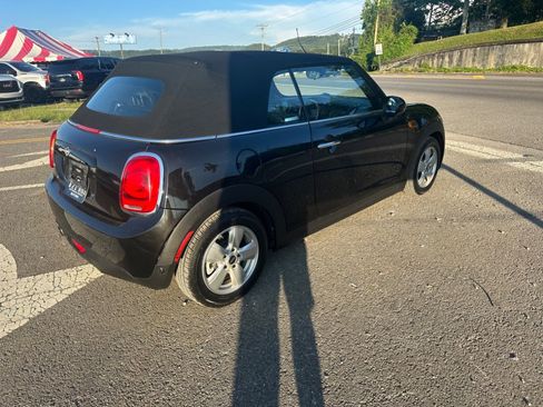 Used 2019 MINI Cooper Convertible w/ Signature Upholstery Package image 3
