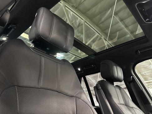 Used 2019 Land Rover Range Rover HSE AWD/4WD image 16