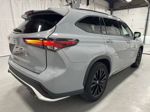 Used 2025 Toyota Highlander XSE image 7