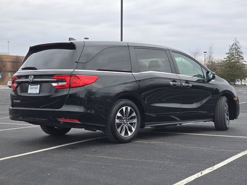 Certified 2024 Honda Odyssey EX-L image 16