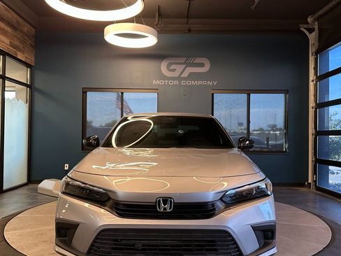 Used 2022 Honda Civic Sport image 8