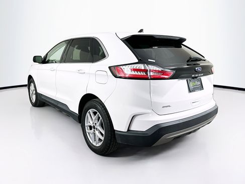 Used 2024 Ford Edge SEL image 5