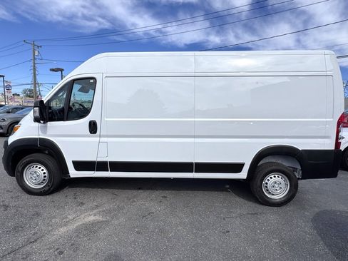 Used 2025 RAM ProMaster 3500 w/ Convenience Group image 4