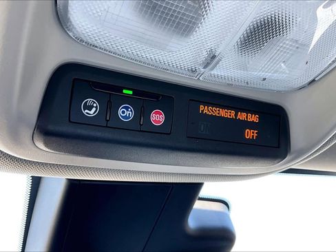 Used 2024 Buick Encore GX Preferred FWD image 35
