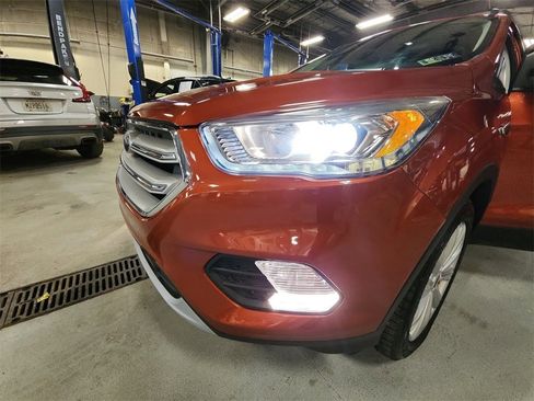 Used 2019 Ford Escape SEL image 29