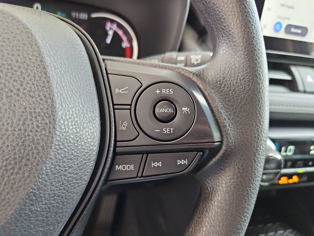 Used 2023 Toyota RAV4 XLE FWD image 12