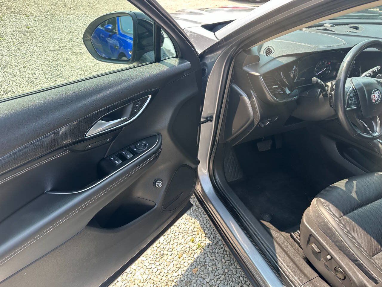 Used 2021 Buick Envision Essence w/ Sport Touring Package AWD/4WD image 9