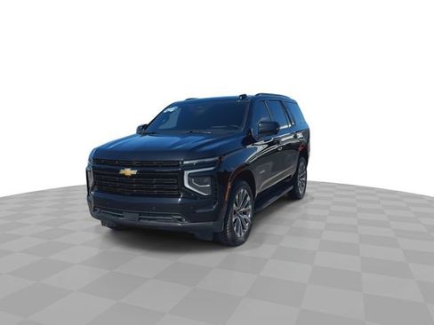 Certified 2025 Chevrolet Tahoe High Country AWD/4WD image 3