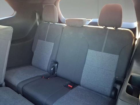 Used 2025 GMC Acadia Elevation image 28