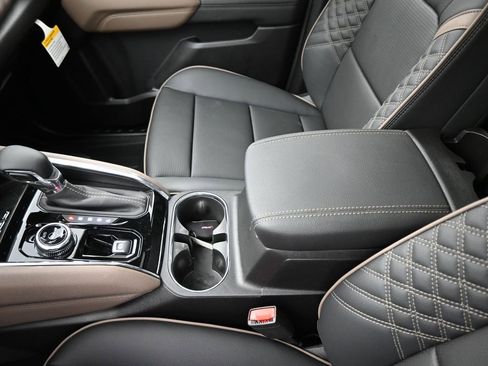 New 2026 GMC Canyon Denali image 16