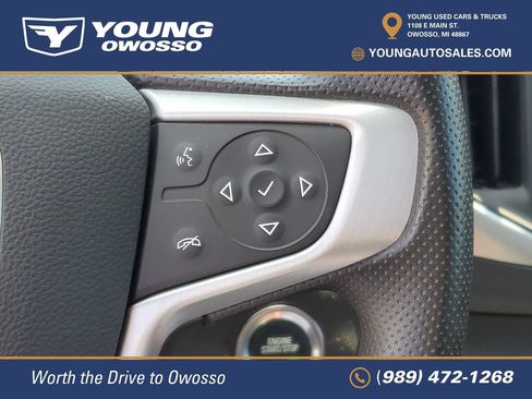 Used 2023 GMC Terrain SLE w/ Driver Convenience Package FWD image 14