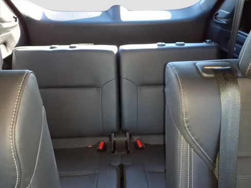 Used 2024 Mitsubishi Outlander SE image 17