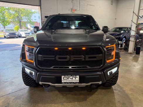 Used 2018 Ford F150 Raptor w/ Equipment Group 802A Luxury AWD/4WD image 2