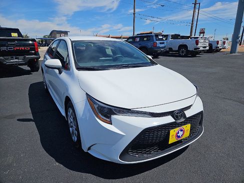 Used 2020 Toyota Corolla LE FWD image 7