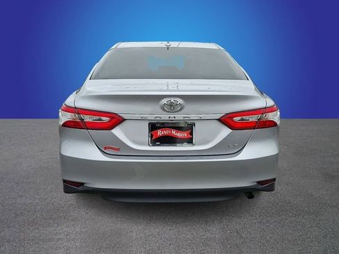 Used 2020 Toyota Camry LE FWD image 6