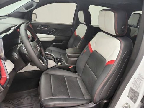 Used 2024 GMC Canyon AT4X image 18