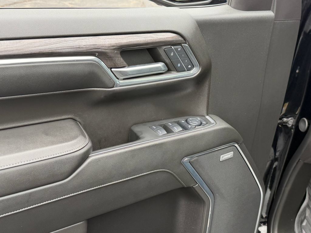 Certified 2024 Chevrolet Silverado 1500 LTZ AWD/4WD image 25