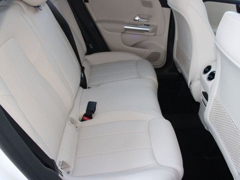 New 2026 Mercedes-Benz GLA 250 image 30