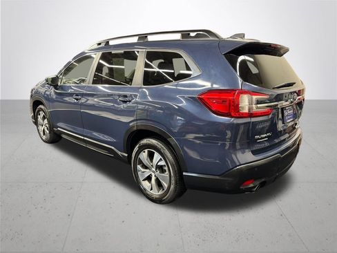 Used 2025 Subaru Ascent Premium AWD/4WD image 4