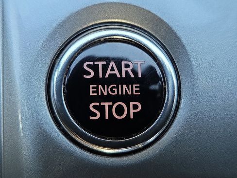 Used 2024 Nissan Altima 2.5 SV image 17