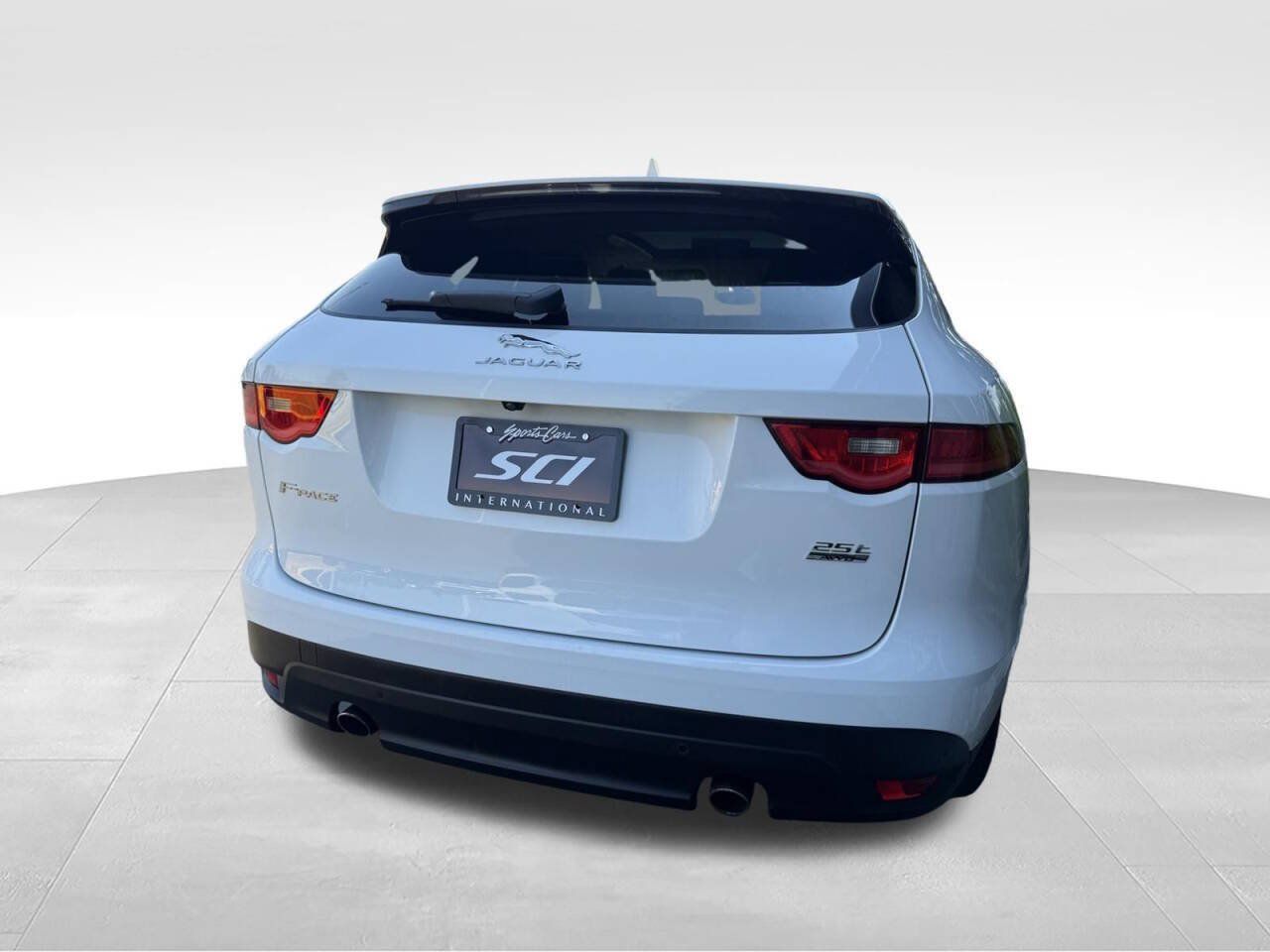 Used 2019 Jaguar F-PACE Premium AWD/4WD image 5