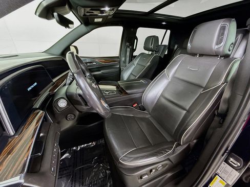 Used 2021 Cadillac Escalade Premium Luxury image 5