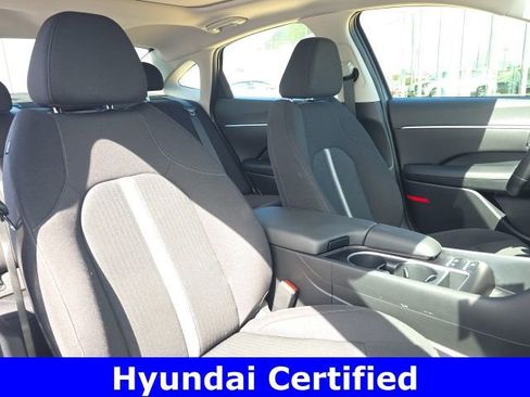 Certified 2024 Hyundai Sonata SEL w/ Convenience Package image 10