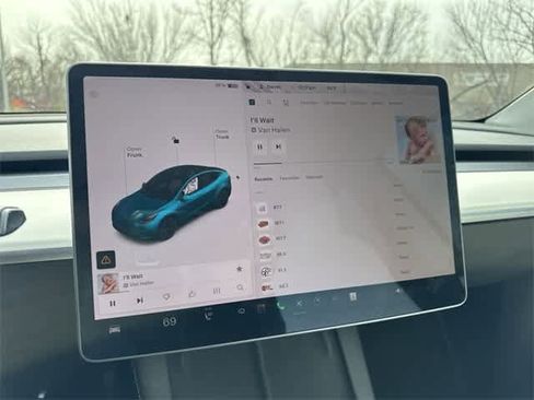 Used 2021 Tesla Model Y Long Range image 22
