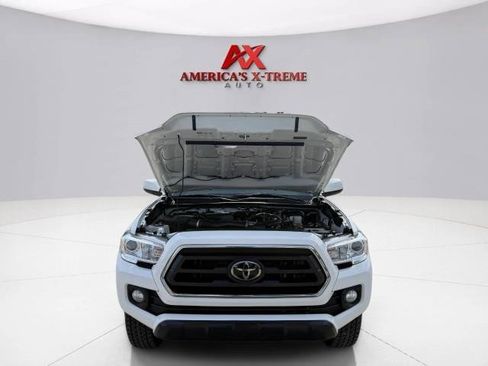 Used 2022 Toyota Tacoma SR5 RWD image 48