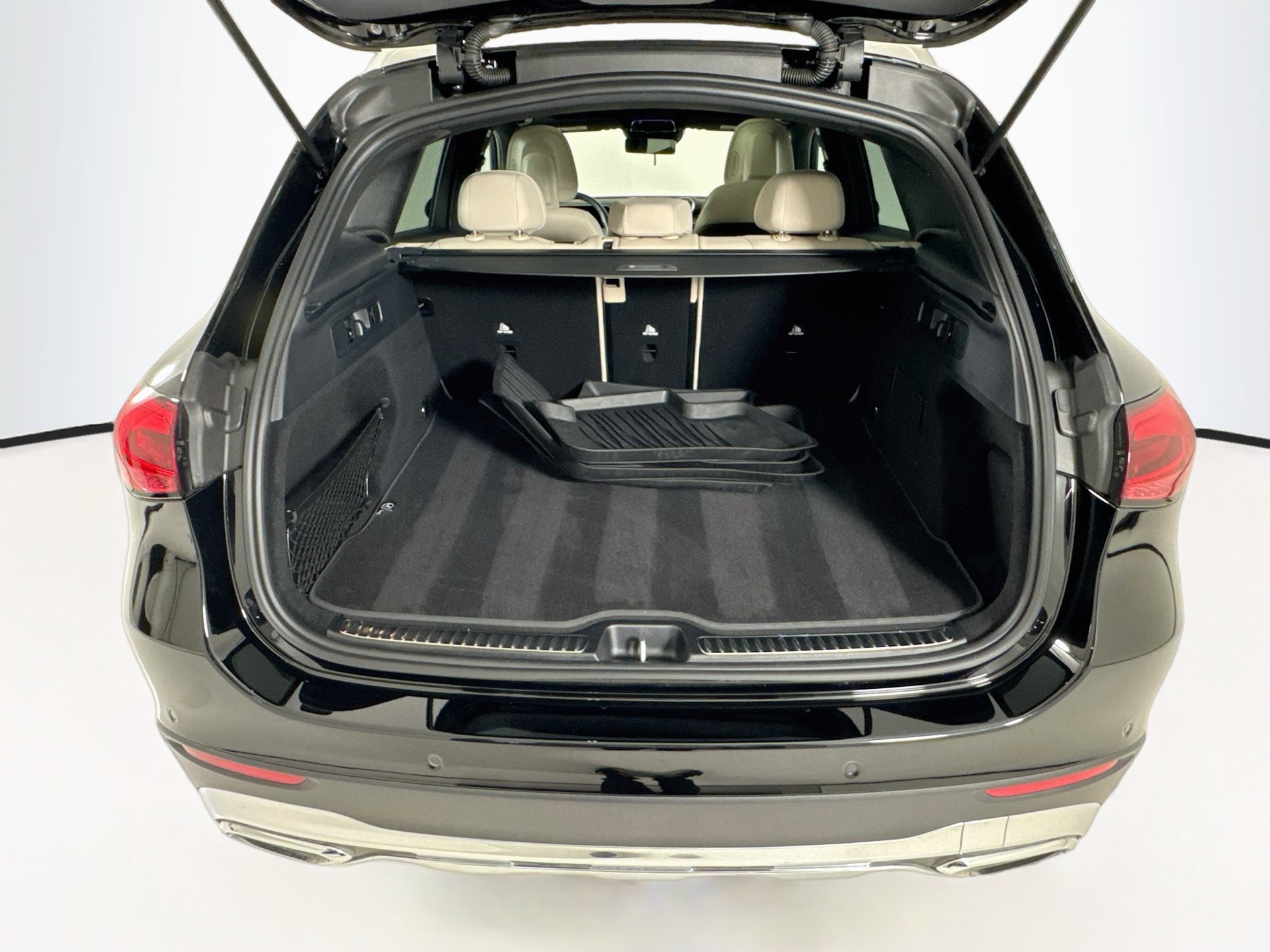 Certified 2026 Mercedes-Benz GLC 300 image 29