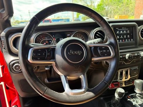Used 2020 Jeep Wrangler Rubicon w/ LED Lighting Group AWD/4WD image 17