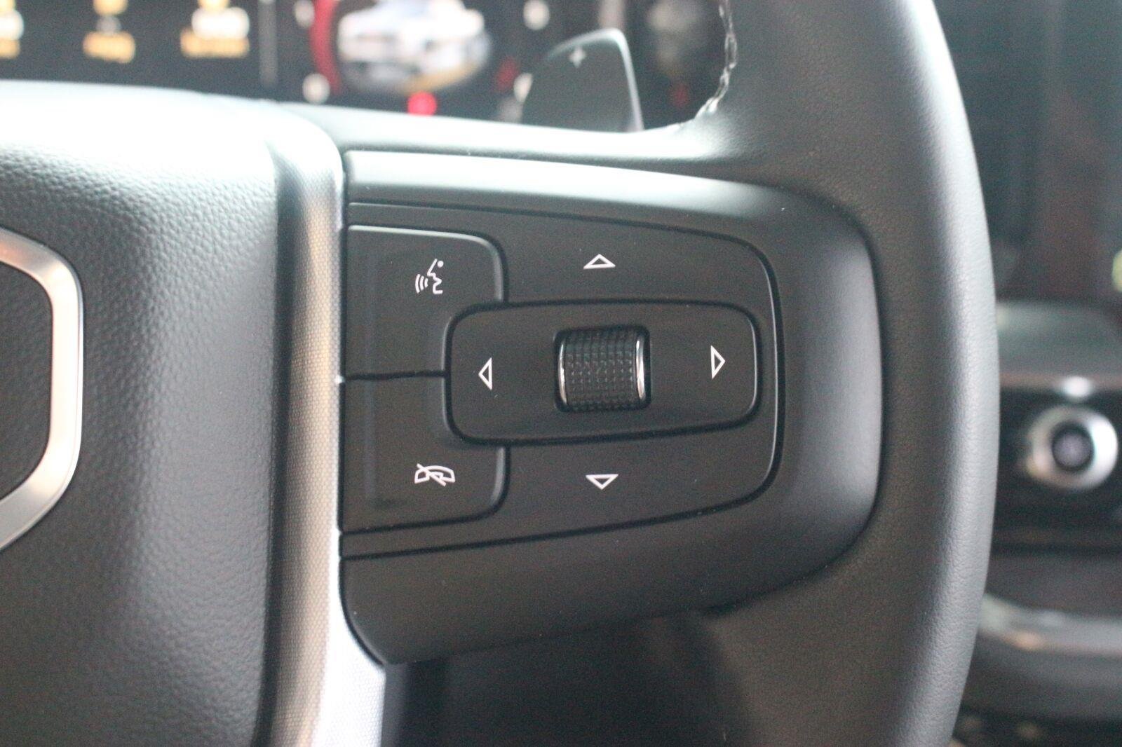 Used 2026 GMC Sierra 1500 SLT w/ SLT Premium Package RWD image 16