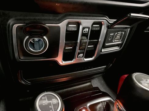 Used 2023 Jeep Wrangler Sahara w/ Cold Weather Group image 26