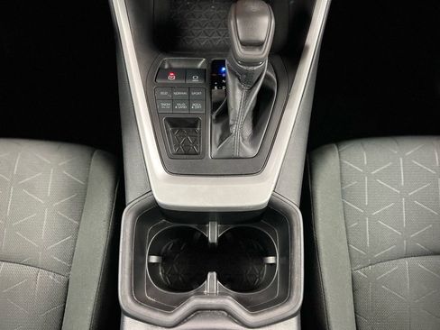 Used 2022 Toyota RAV4 XLE image 34