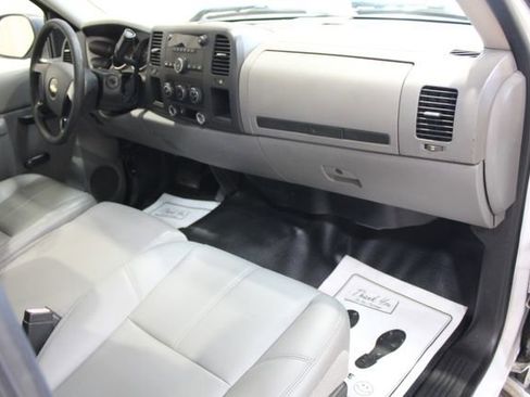 Used 2011 Chevrolet Silverado 2500 W/T image 16