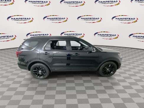 Used 2018 Ford Explorer Sport w/ Equipment Group 401A image 9