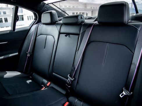 New 2026 BMW M5 w/ Carbon Package AWD/4WD image 29