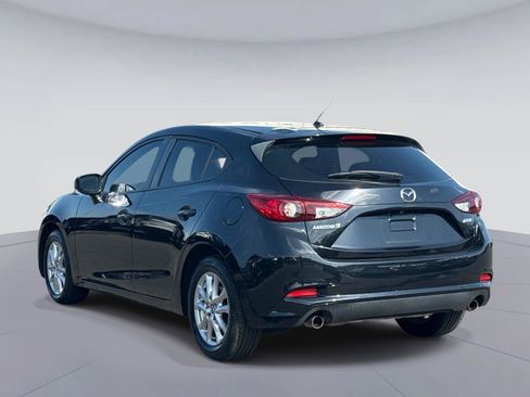 Used 2018 MAZDA MAZDA3 Sport FWD image 5
