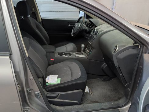 Used 2013 Nissan Rogue SV FWD image 29